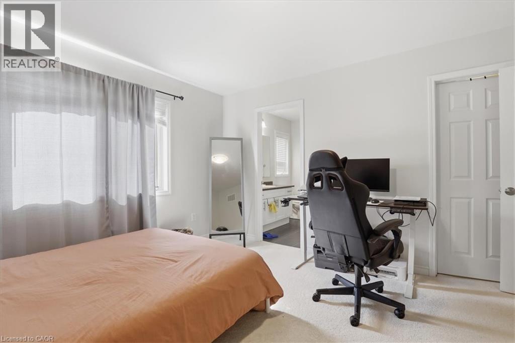 162 West Oak Trail, Kitchener, ON - Indoor Photo Showing Bedroom