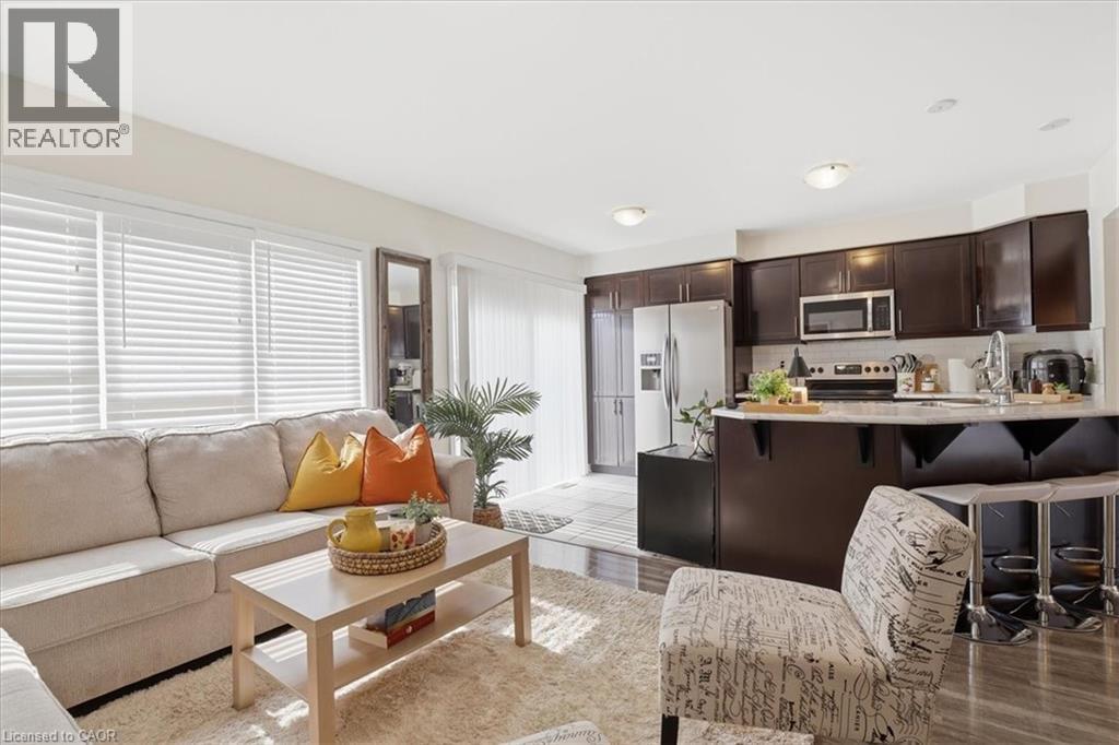 162 West Oak Trail, Kitchener, ON - Indoor Photo Showing Living Room