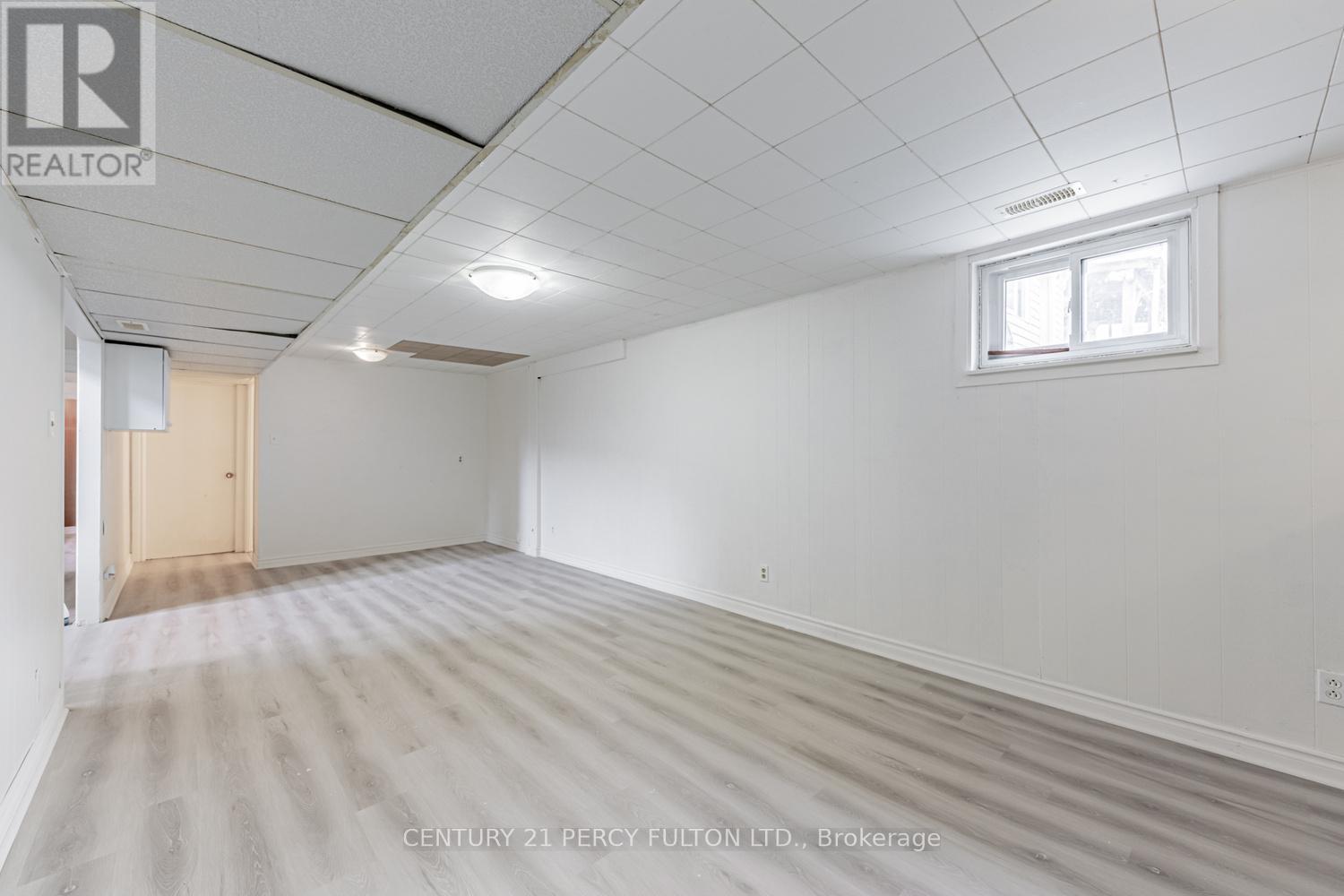 55 Glovers Road E, Oshawa, ON - Indoor