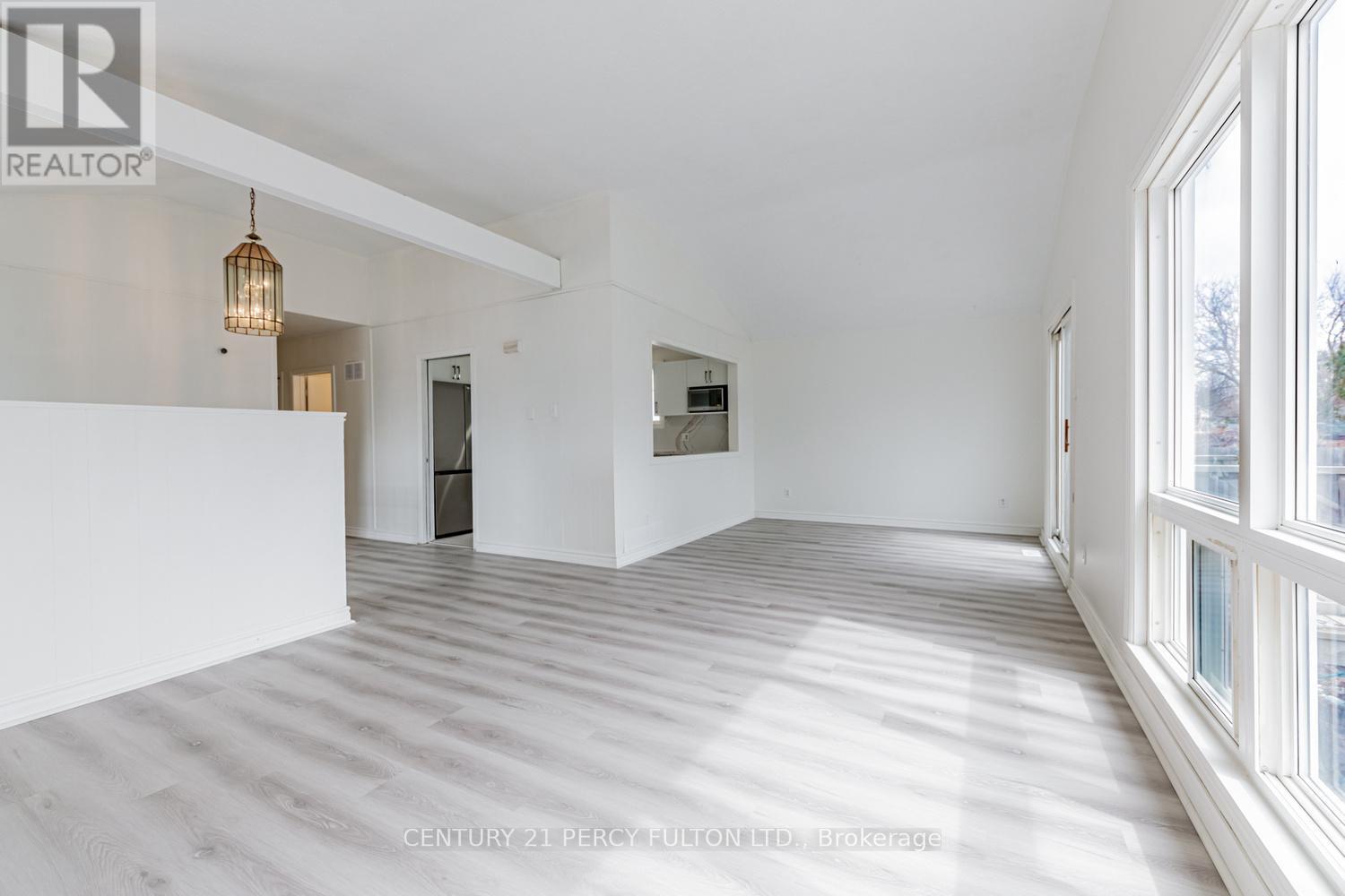 55 Glovers Road E, Oshawa, ON - Indoor Photo Showing Other Room