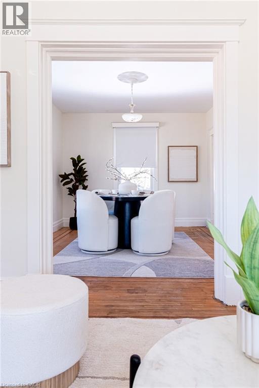 58 Edgemont Street N, Hamilton, ON - Indoor