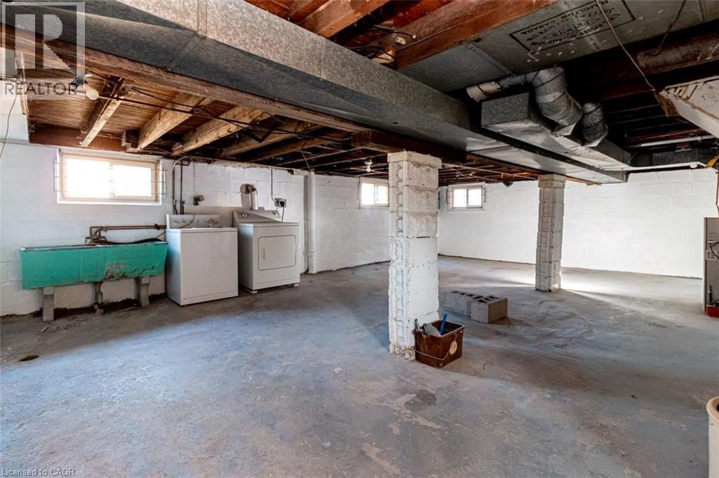 58 Edgemont Street N, Hamilton, ON - Indoor Photo Showing Basement