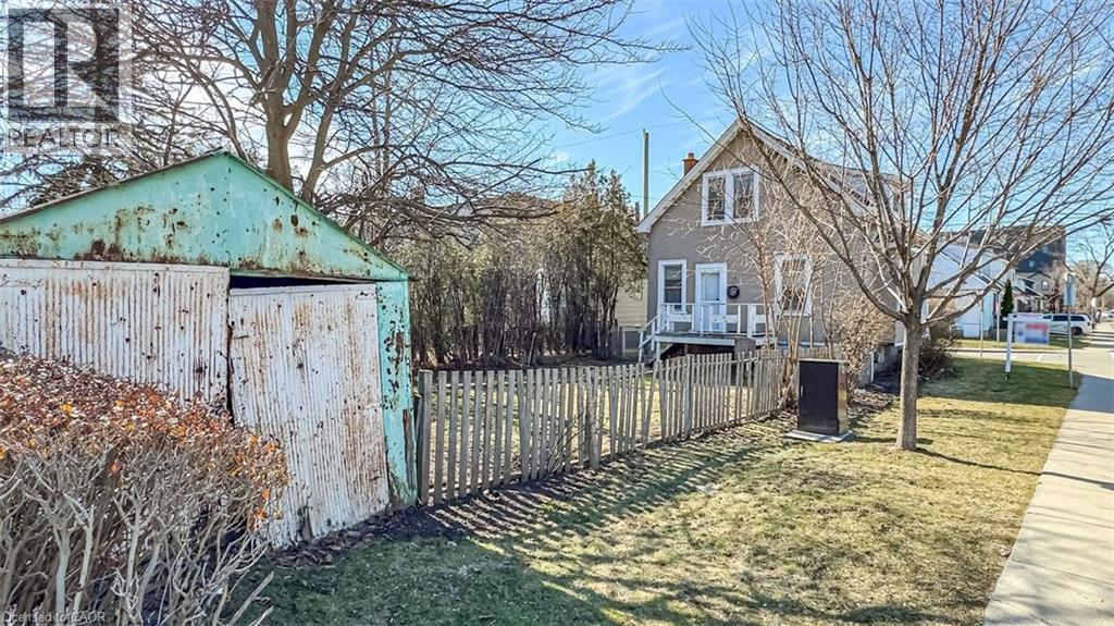 58 Edgemont Street N, Hamilton, ON - Outdoor With Deck Patio Veranda