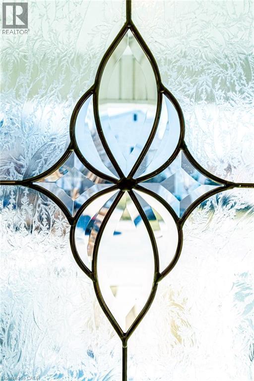 58 Edgemont Street N, Hamilton, ON - Outdoor