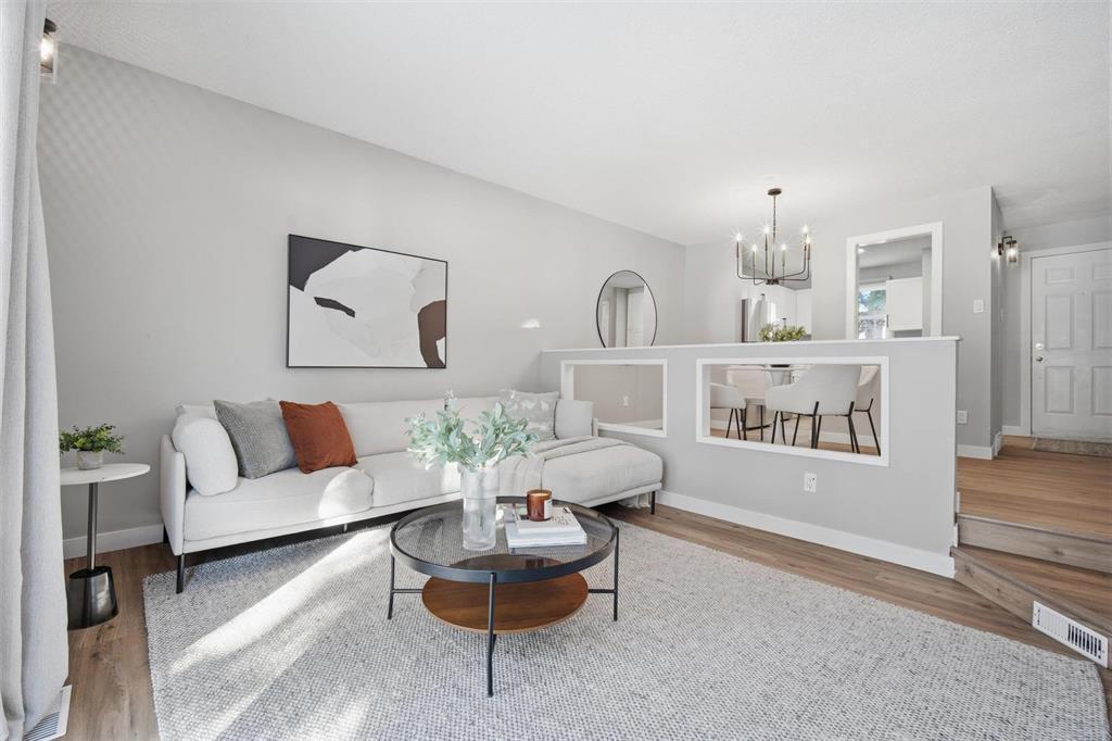 D 57 Apple Lane, Winnipeg, MB - Indoor Photo Showing Living Room