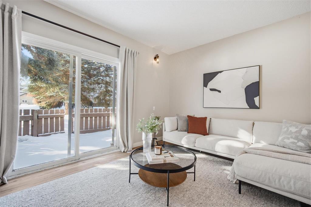 D 57 Apple Lane, Winnipeg, MB - Indoor Photo Showing Other Room