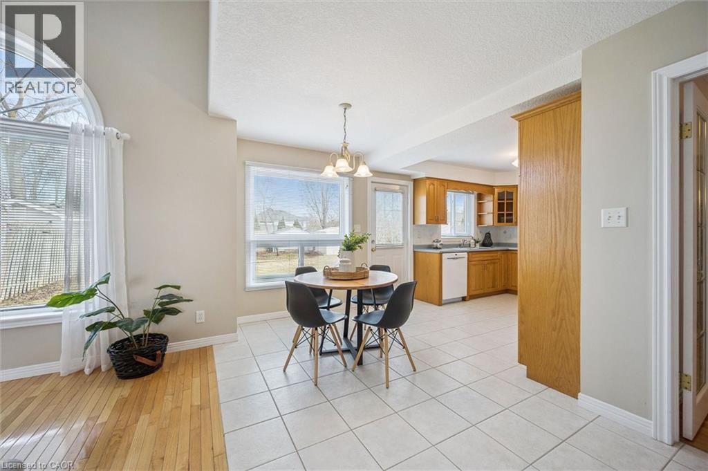 6 Keller Crescent, Kitchener, ON - Indoor Photo Showing Dining Room