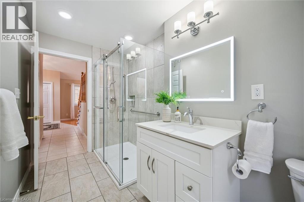 6 Keller Crescent, Kitchener, ON - Indoor Photo Showing Bathroom