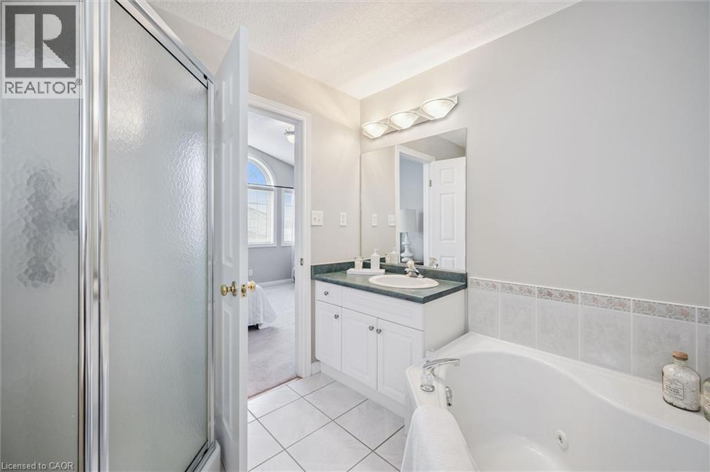 6 Keller Crescent, Kitchener, ON - Indoor Photo Showing Bathroom