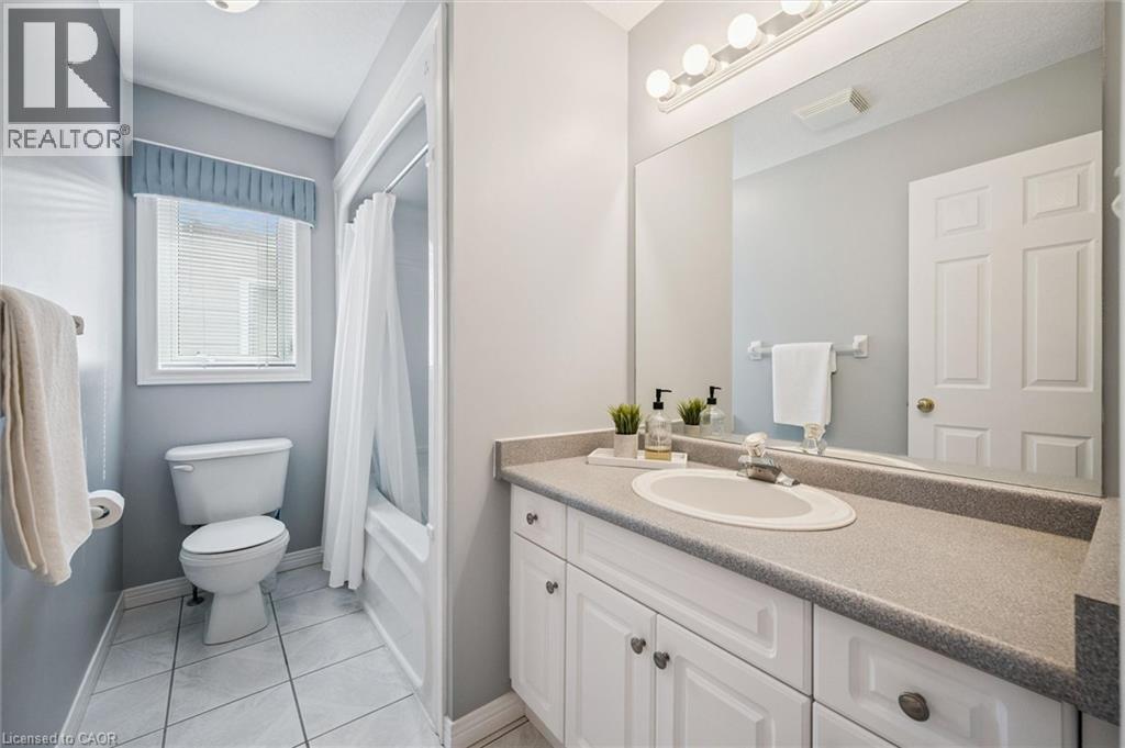 6 Keller Crescent, Kitchener, ON - Indoor Photo Showing Bathroom