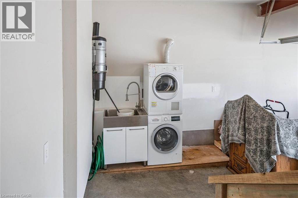 6 Keller Crescent, Kitchener, ON - Indoor Photo Showing Laundry Room