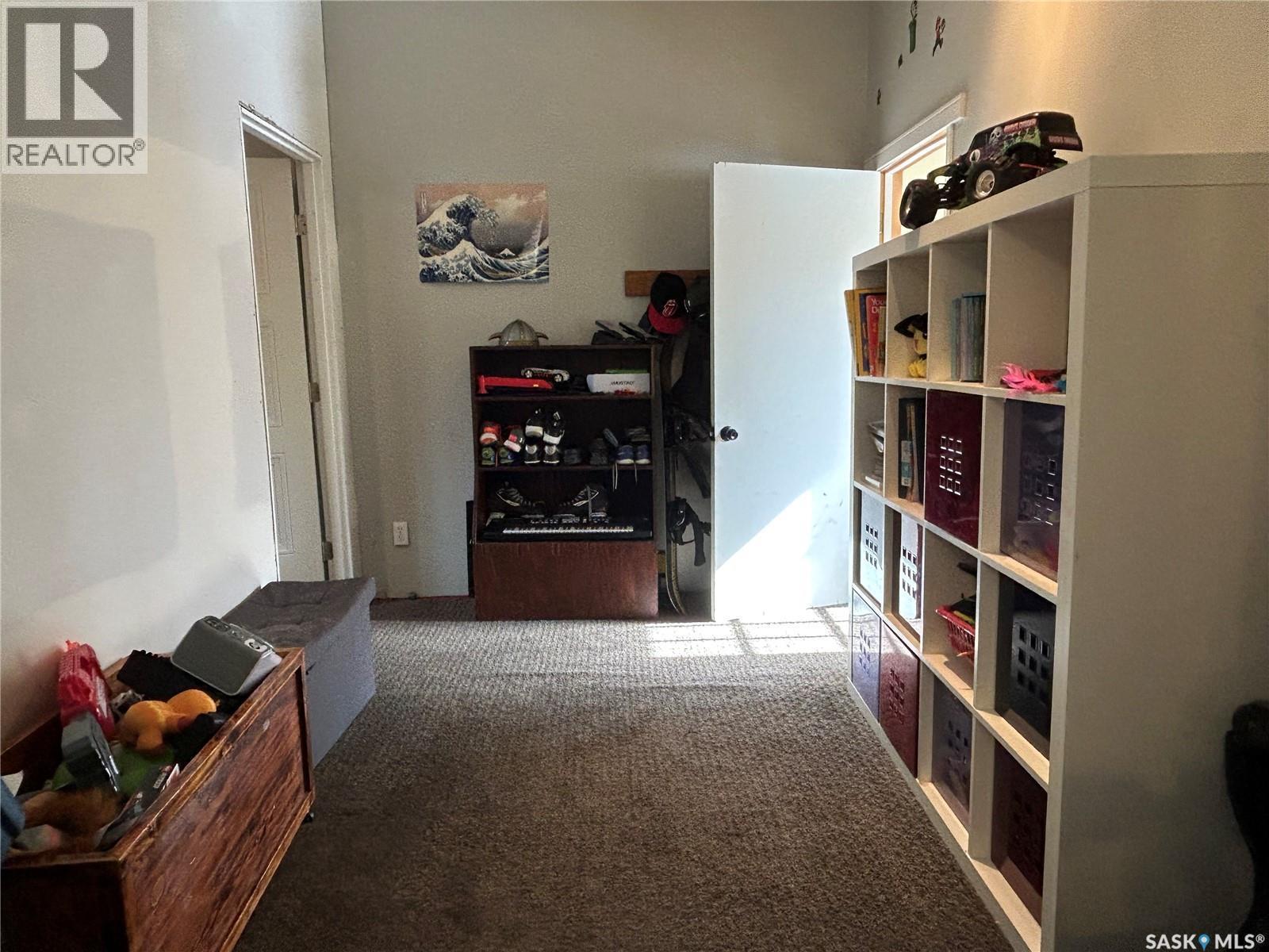 918 Albert Street, Estevan, SK - Indoor Photo Showing Other Room