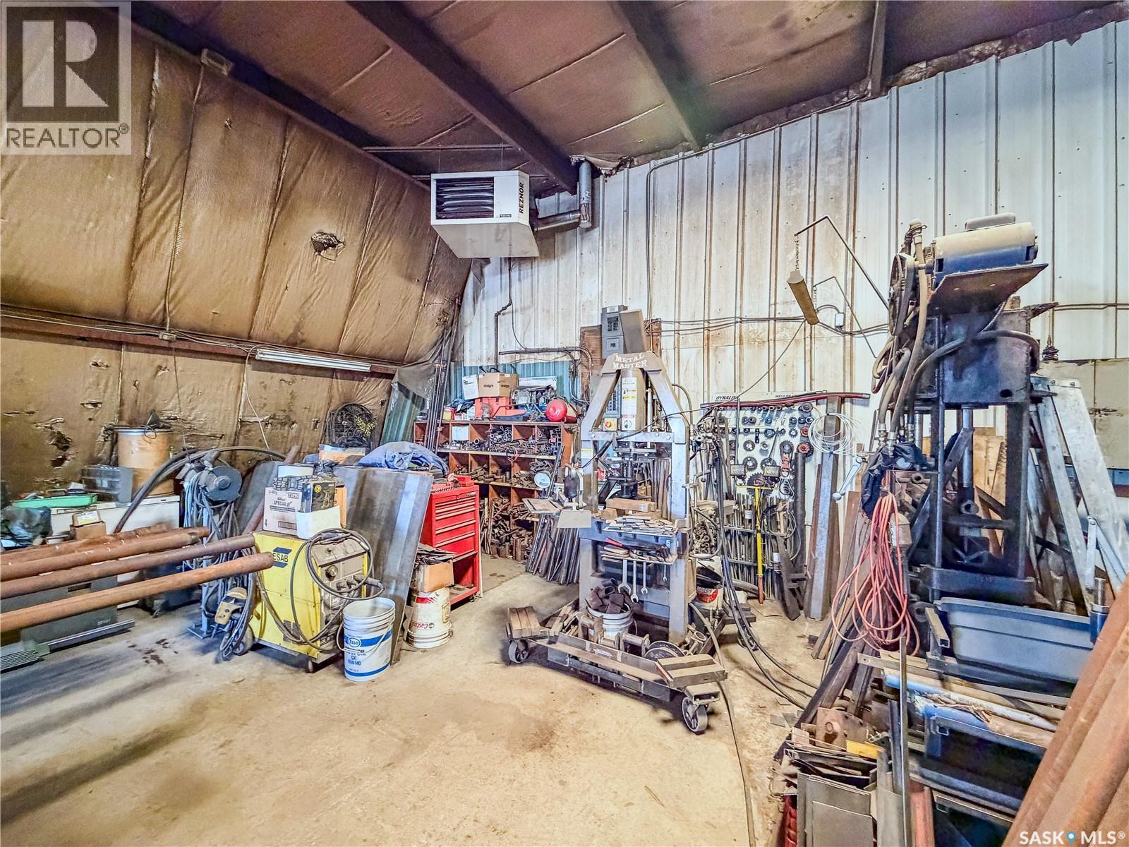 103 - 105 1St Avenue W, Climax, SK