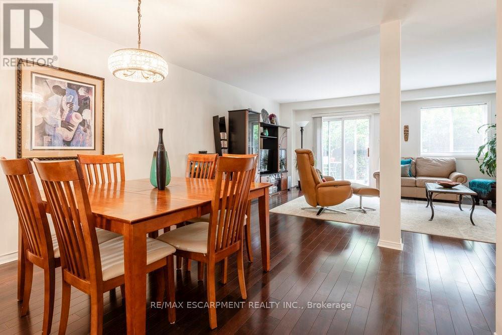 1 - 31 Moss Boulevard, Hamilton, ON - Indoor Photo Showing Dining Room