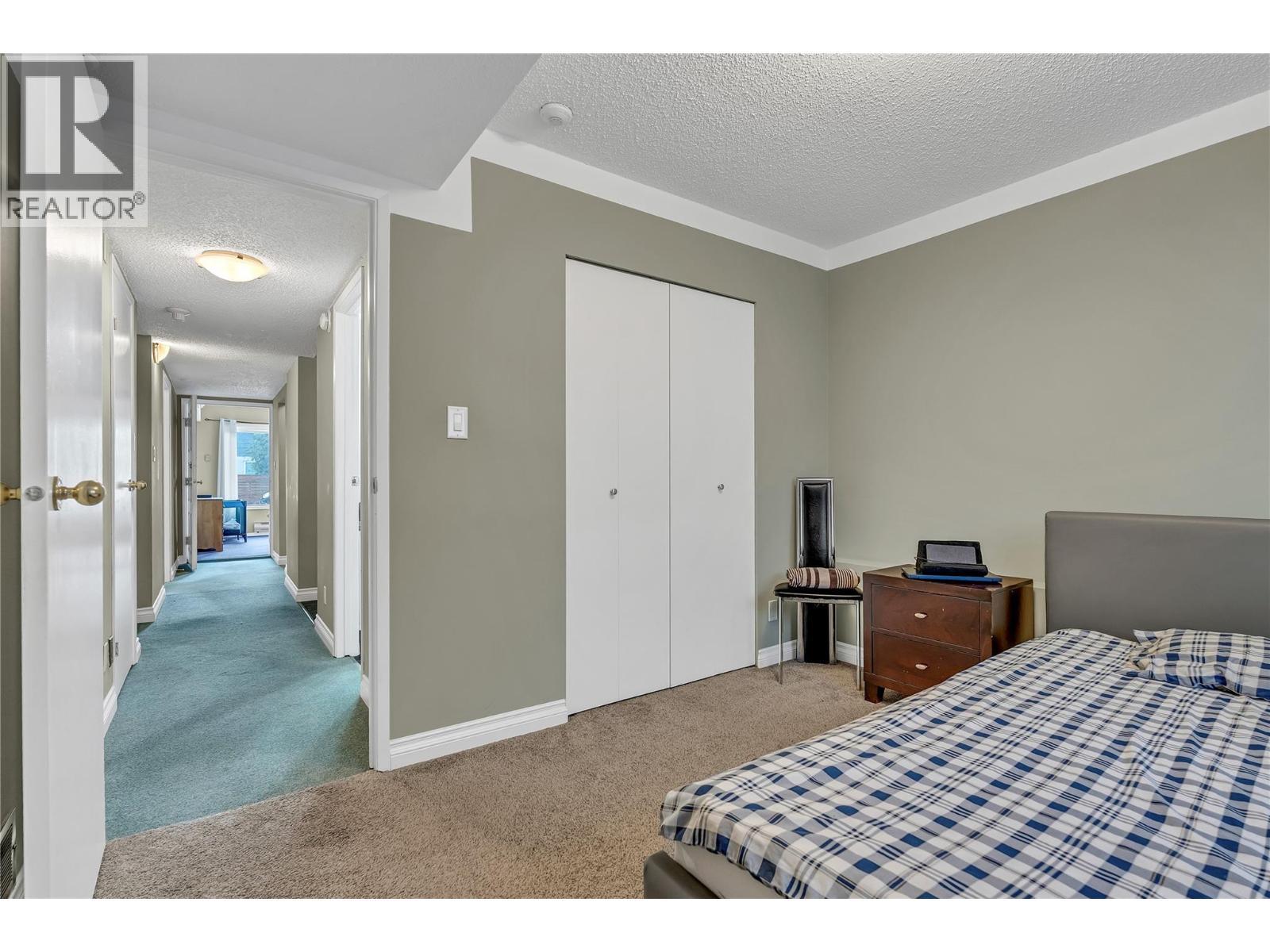 2494 Cornwall Drive, Penticton, BC - Indoor Photo Showing Bedroom