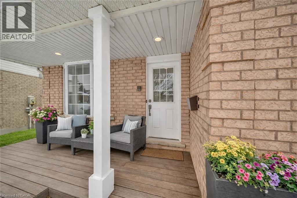 114 Glencliffe Court, Kitchener, ON - Outdoor With Deck Patio Veranda With Exterior