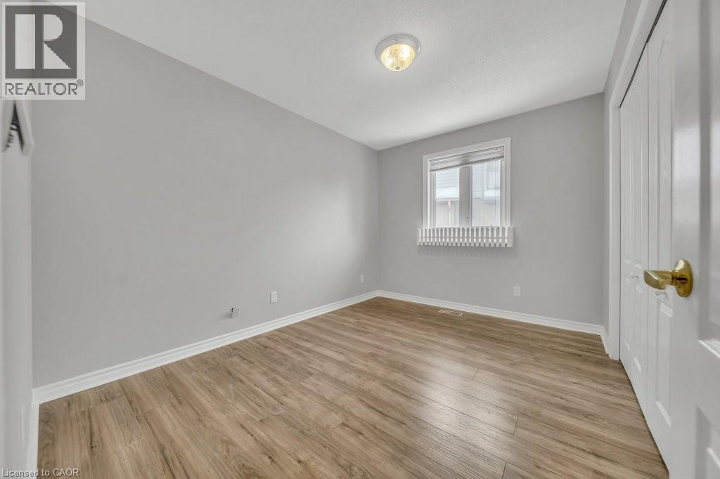 114 Glencliffe Court, Kitchener, ON - Indoor Photo Showing Other Room