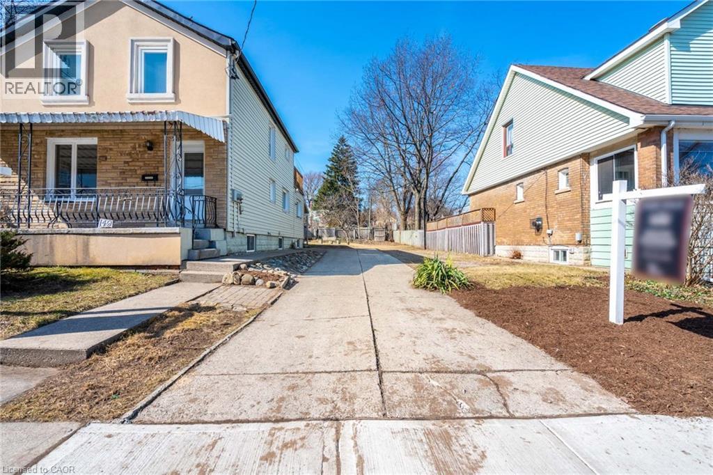 153 Strathcona Avenue N, Hamilton, ON