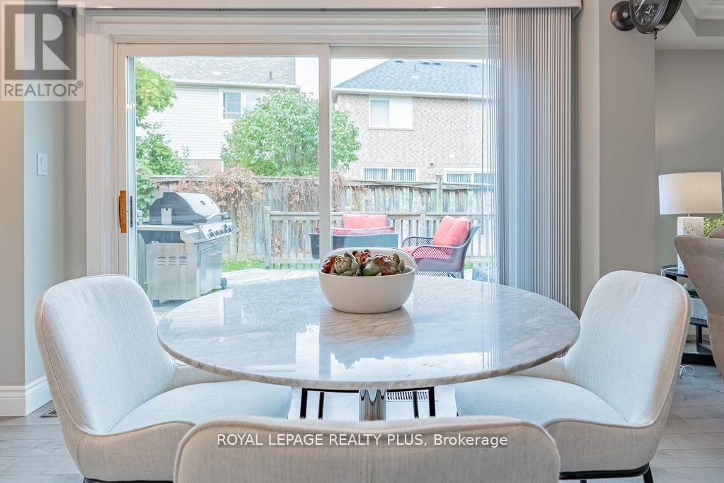 20 Navy Crescent, Brampton, ON - Indoor Photo Showing Dining Room