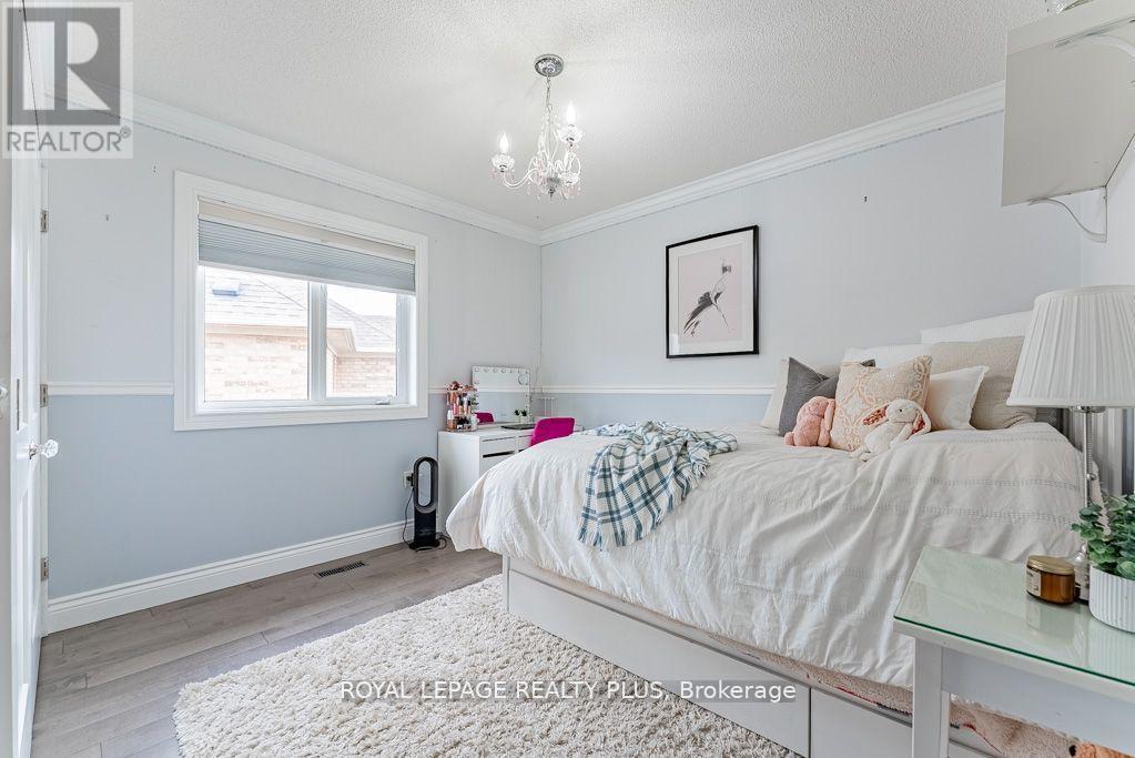 20 Navy Crescent, Brampton, ON - Indoor Photo Showing Bedroom