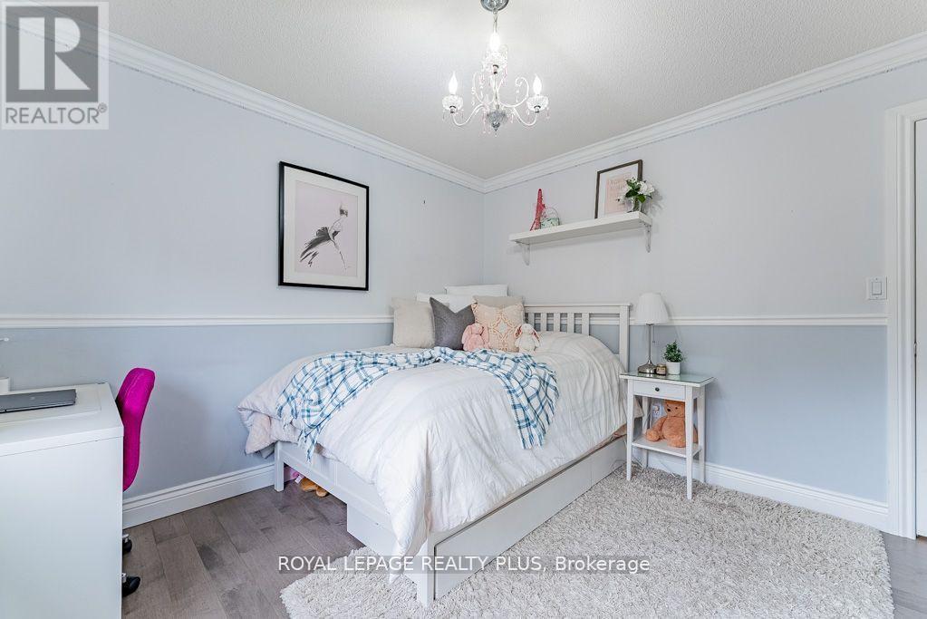 20 Navy Crescent, Brampton, ON - Indoor Photo Showing Bedroom