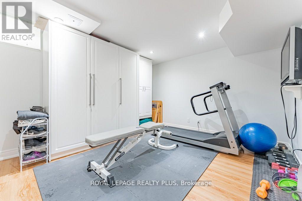 20 Navy Crescent, Brampton, ON - Indoor