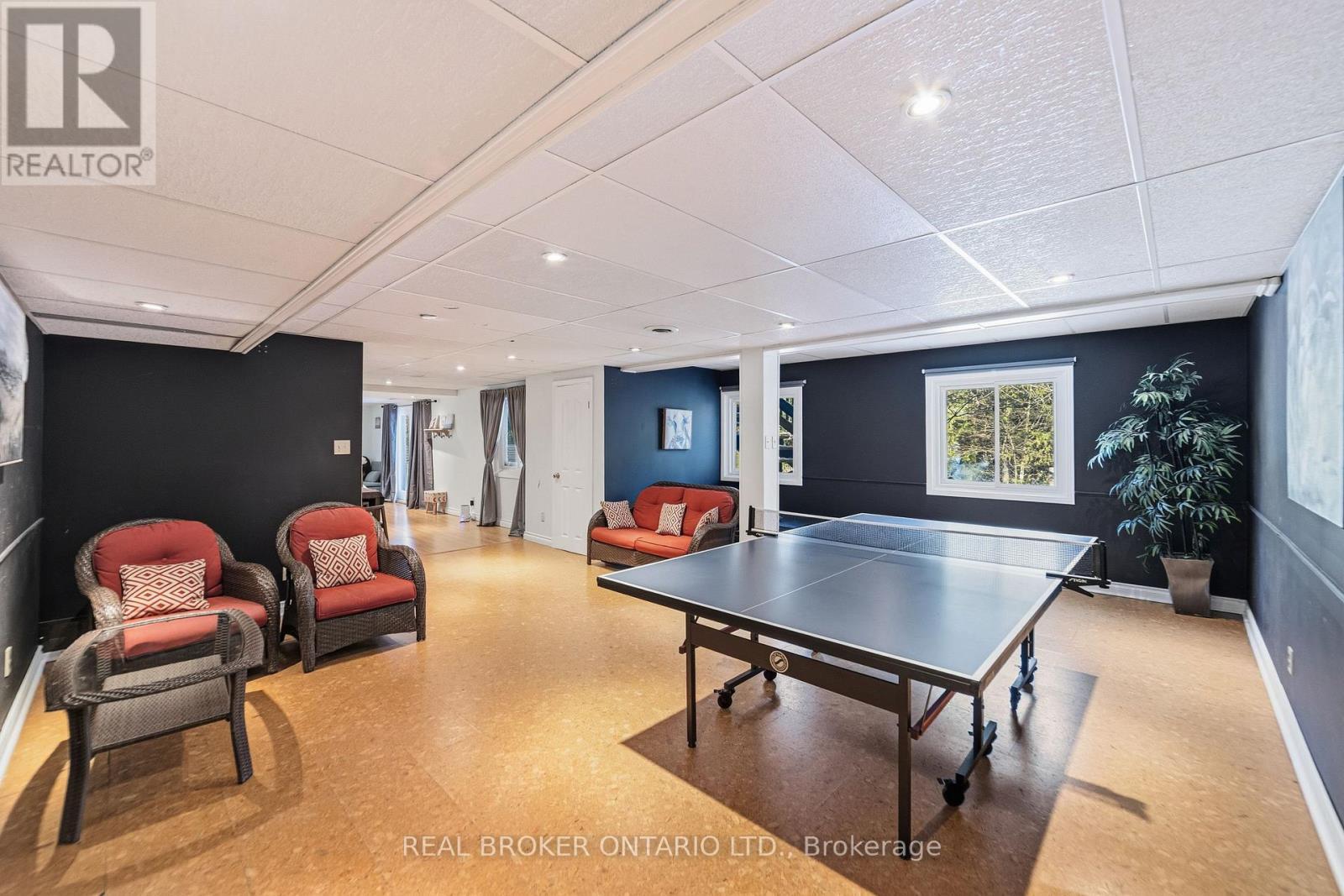 39 Templer Drive, Hamilton, ON - Indoor Photo Showing Other Room