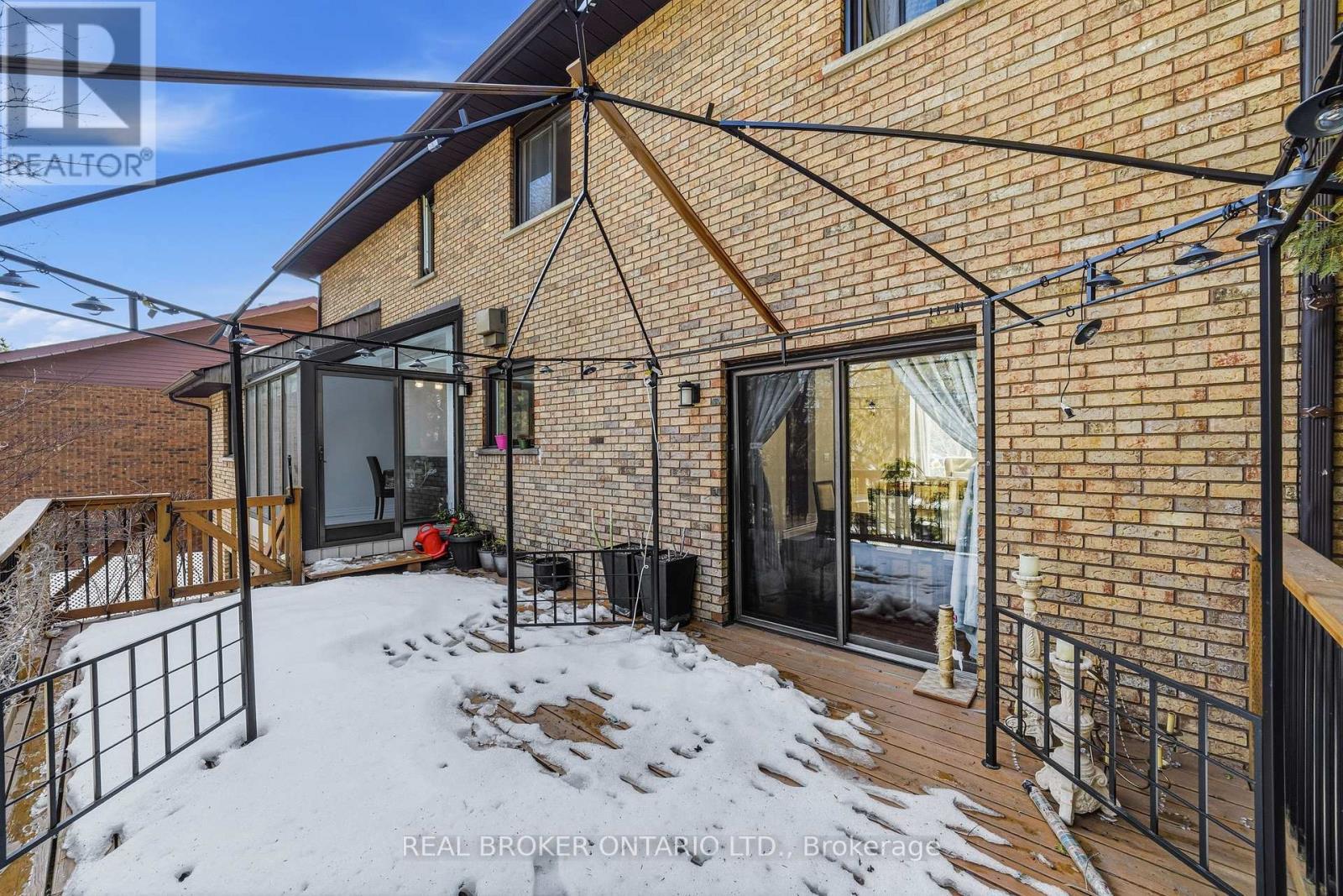 39 Templer Drive, Hamilton, ON - Outdoor With Exterior