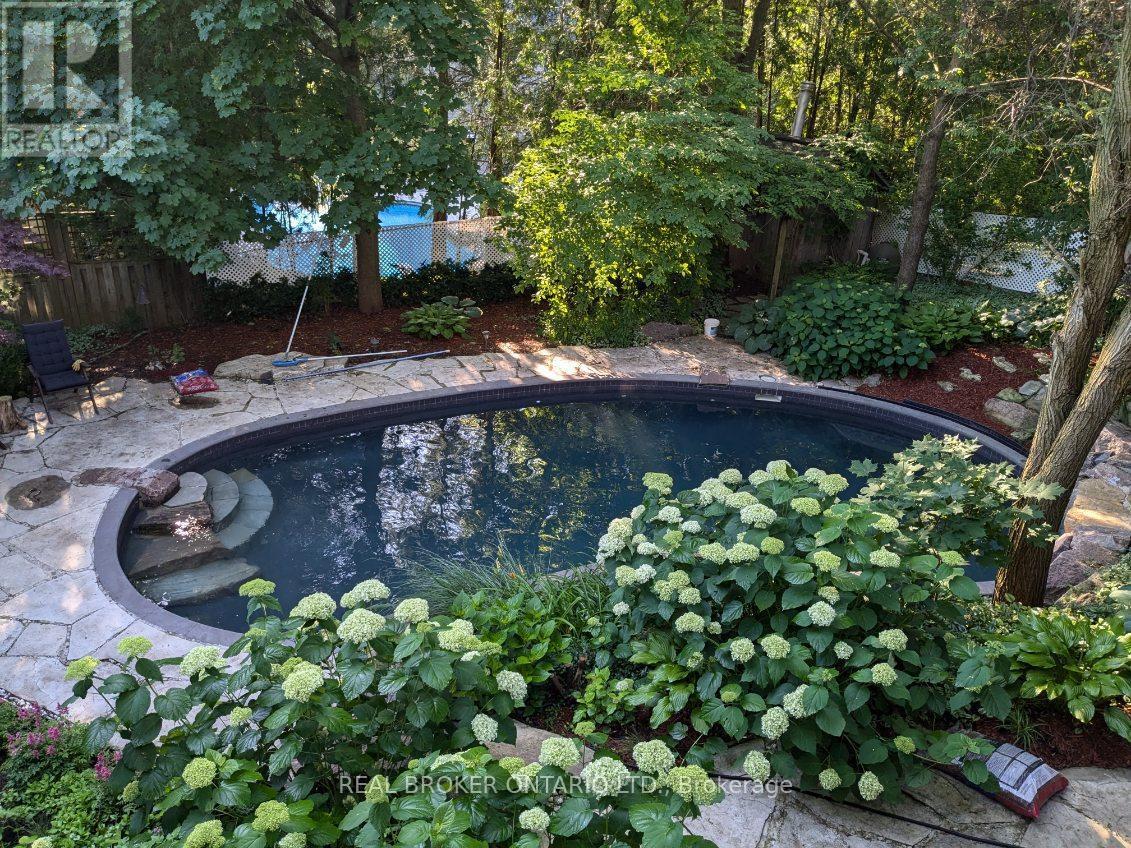 39 Templer Drive, Hamilton, ON - Outdoor