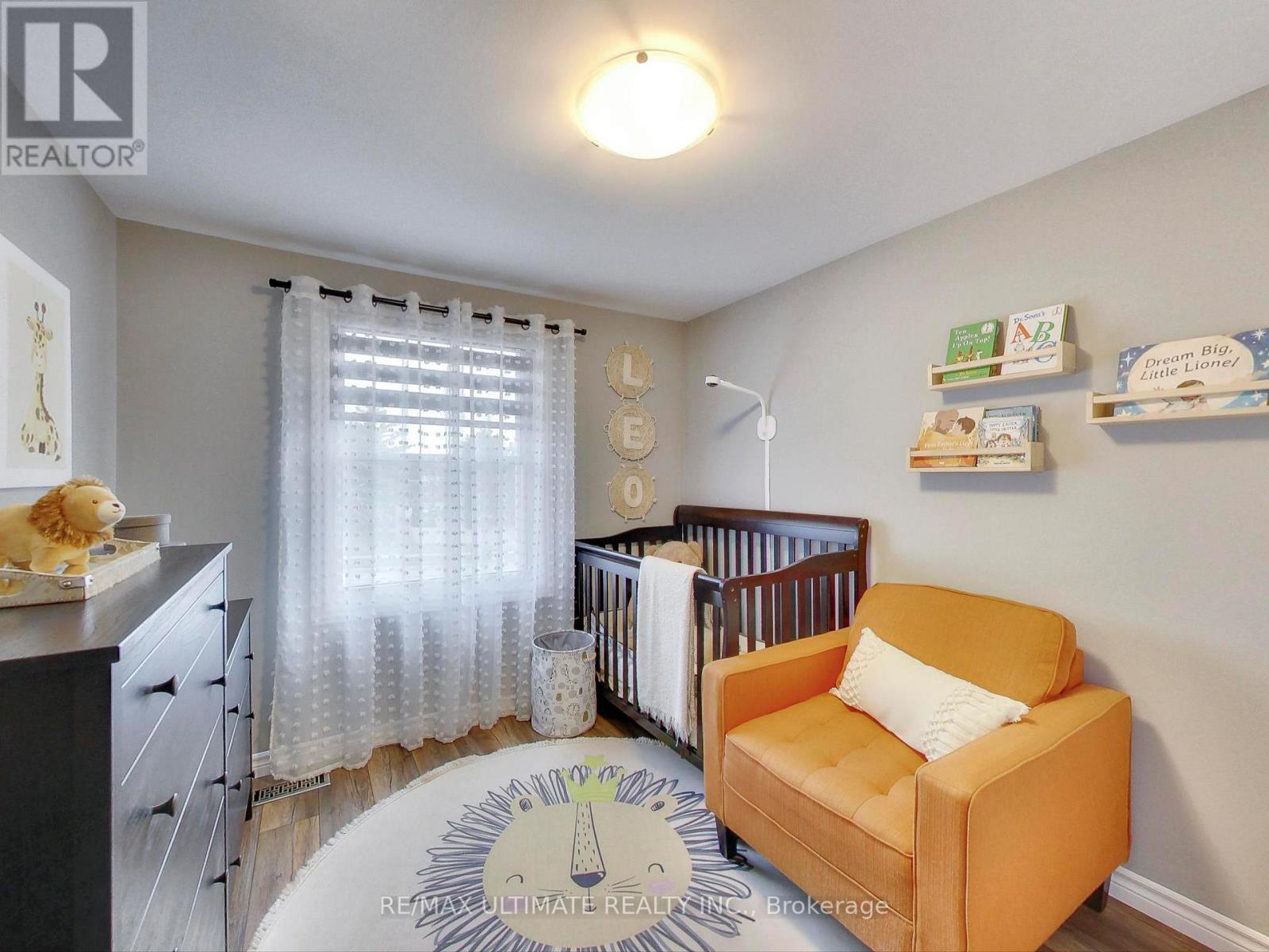 496 Elgin Street N, Cambridge, ON - Indoor