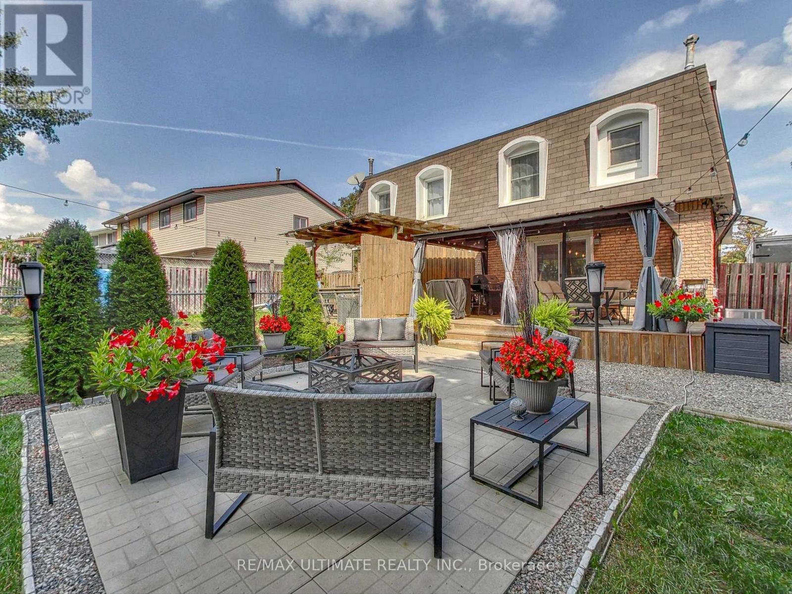 496 Elgin Street N, Cambridge, ON - Outdoor With Deck Patio Veranda