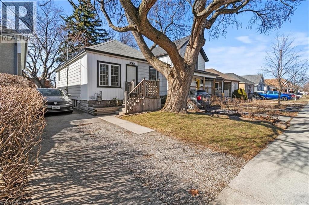 29 Wexford Avenue N, Hamilton, ON - Outdoor