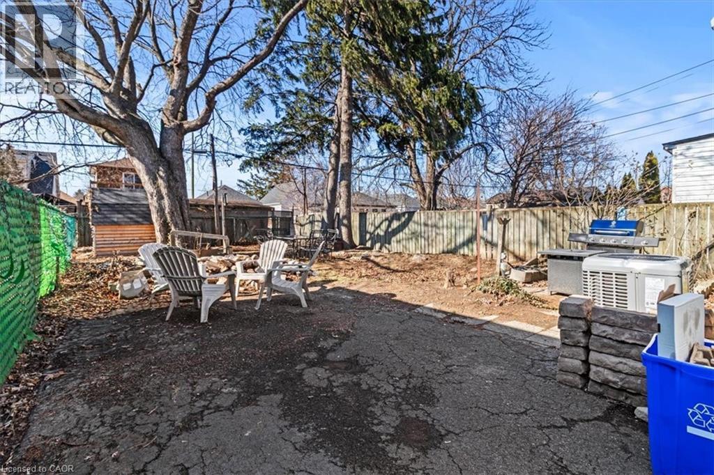 29 Wexford Avenue N, Hamilton, ON - Outdoor