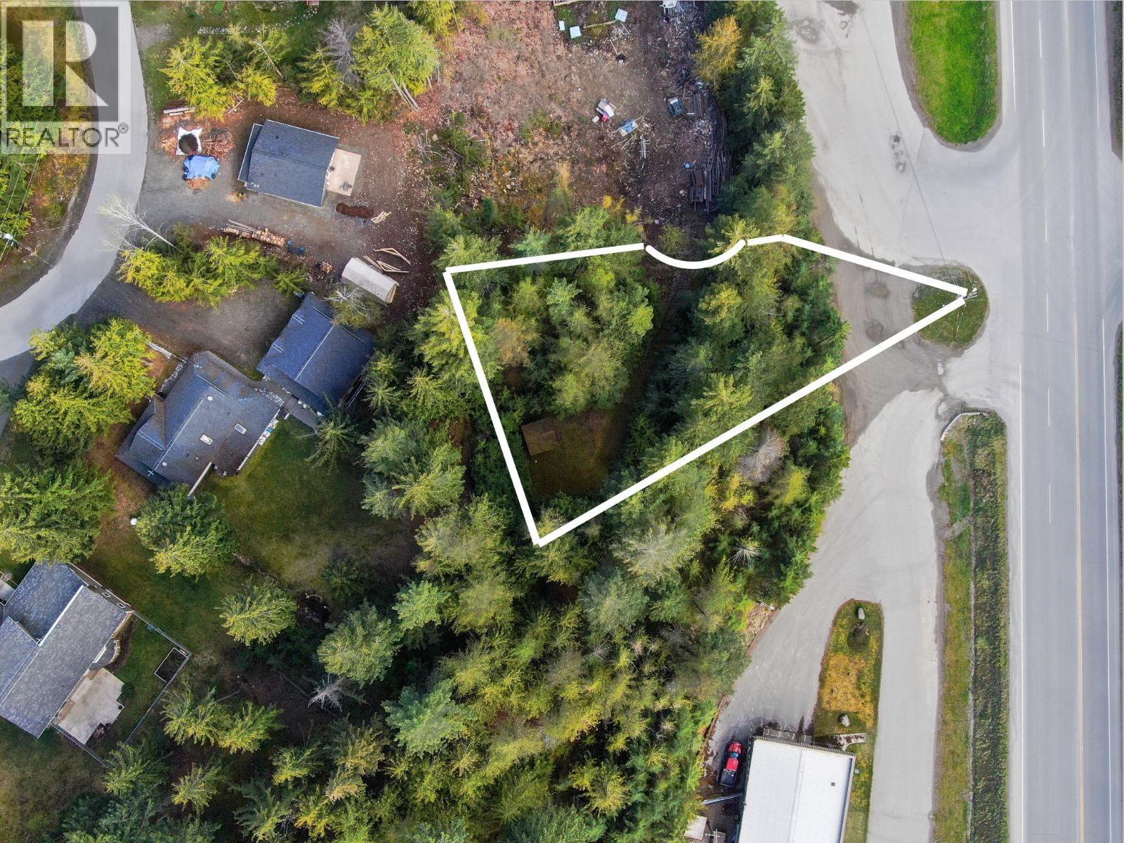 Boundary line is approximate - Balfour Avenue Lot# Lot 8, Kaslo, BC