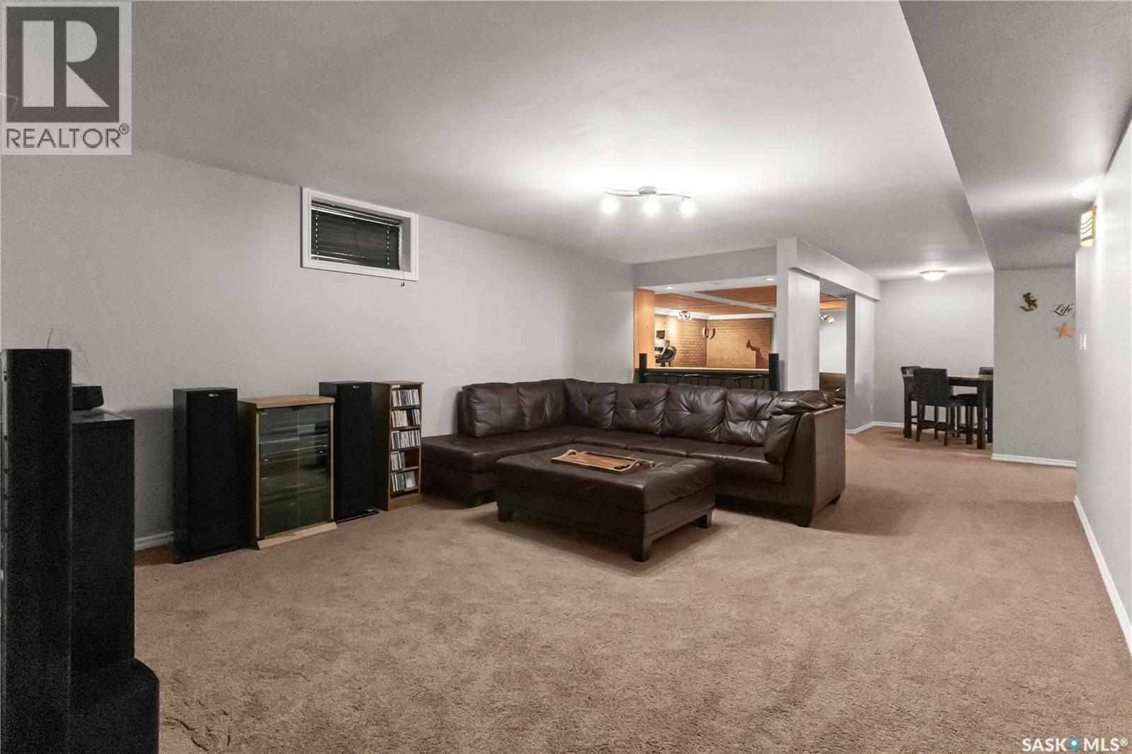 706 2Nd Avenue, Borden, SK - Indoor