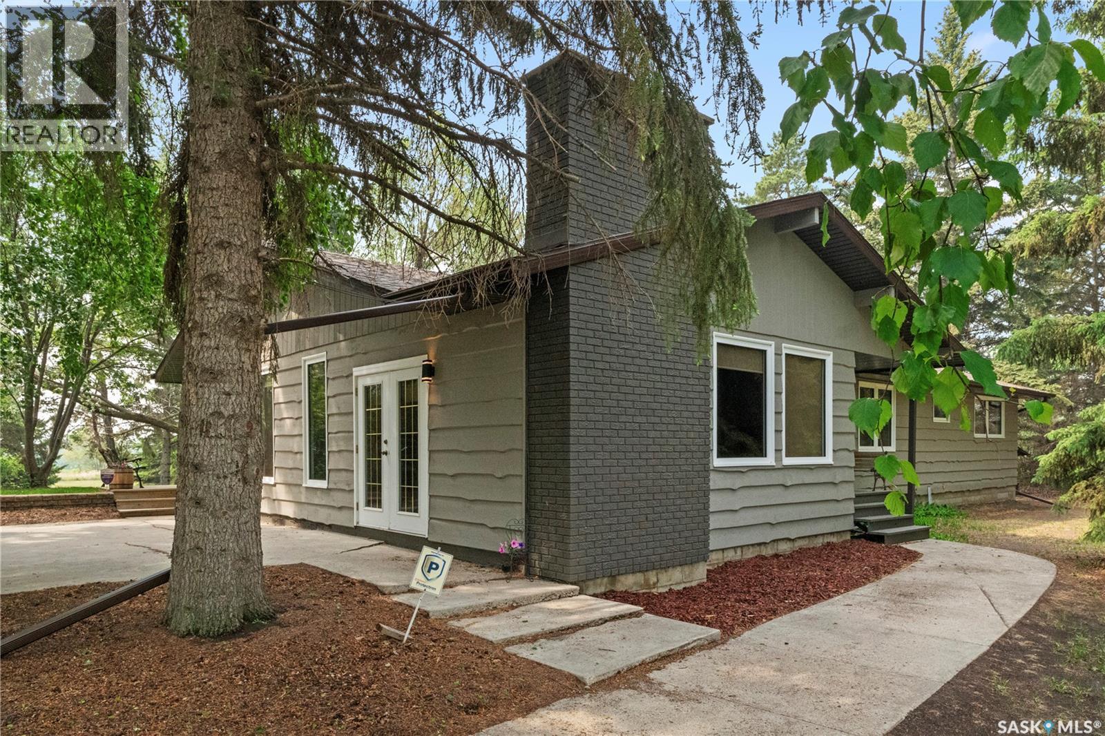 706 2Nd Avenue, Borden, SK - Outdoor