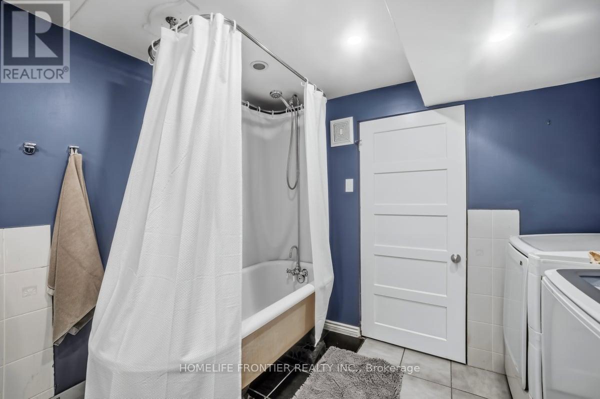 977 Upper Wellington Street, Hamilton, ON - Indoor