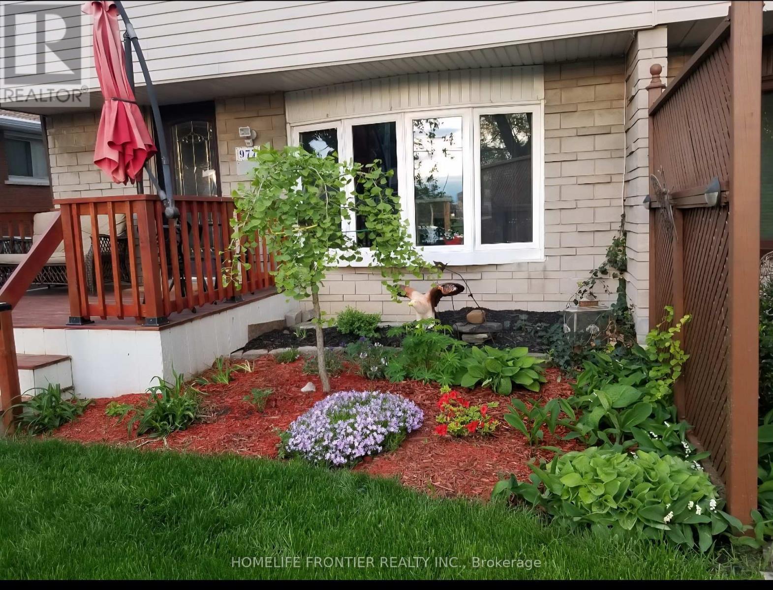 977 Upper Wellington Street, Hamilton, ON - Outdoor