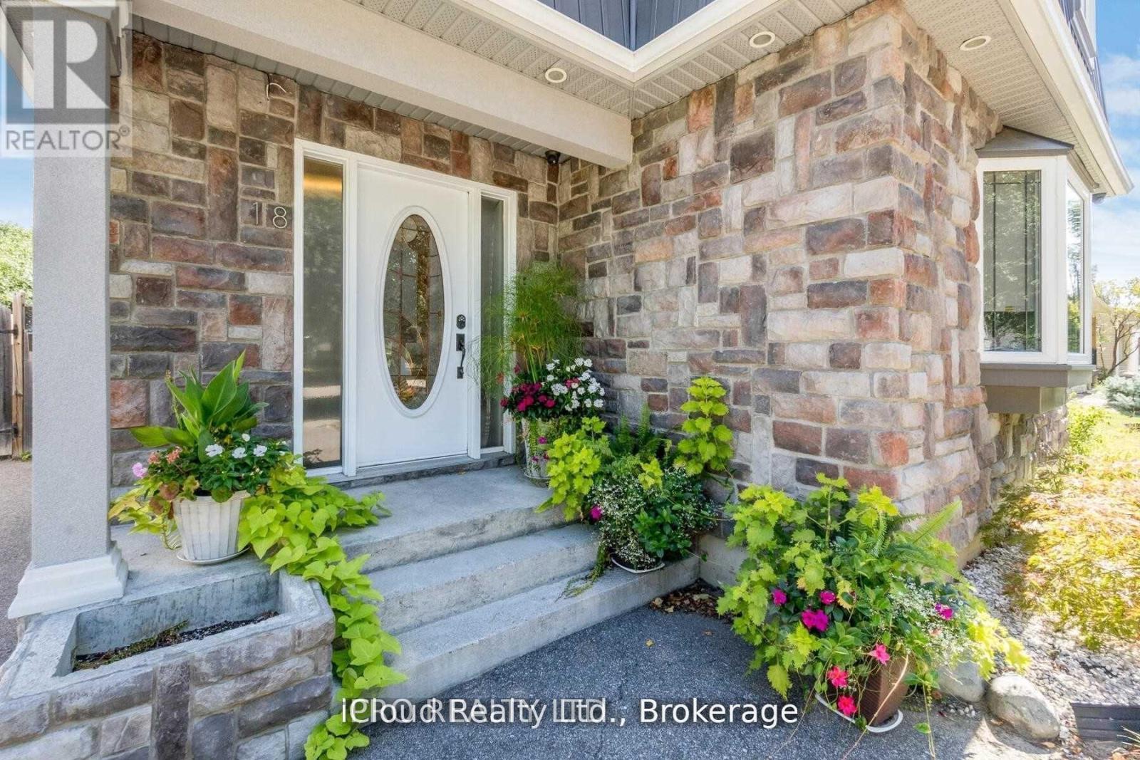 18 Sunset Boulevard, Brampton, ON - Outdoor