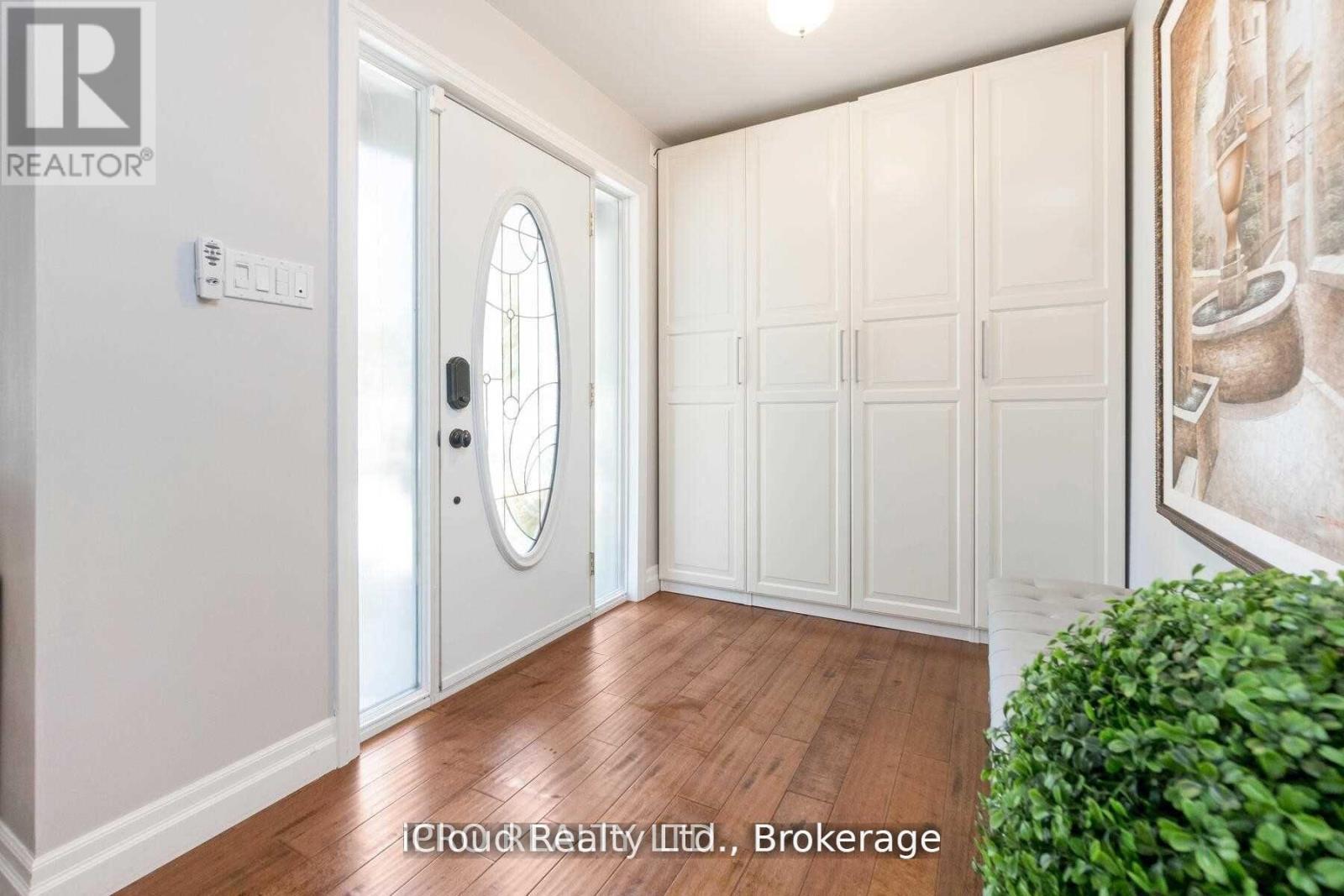 18 Sunset Boulevard, Brampton, ON - Indoor Photo Showing Other Room