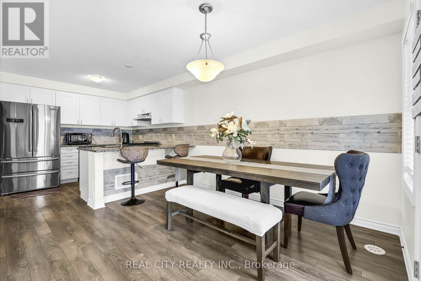 48 - 143 Ridge Road, Cambridge, ON - Indoor Photo Showing Dining Room