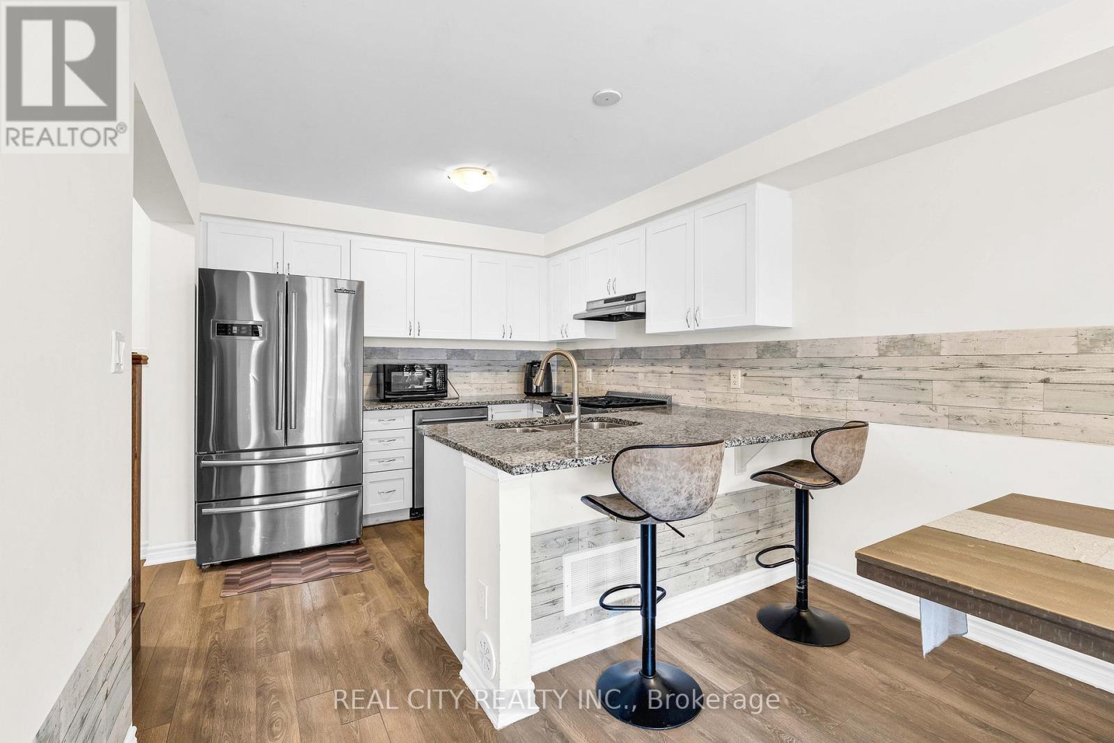 48 - 143 Ridge Road, Cambridge, ON - Indoor Photo Showing Kitchen