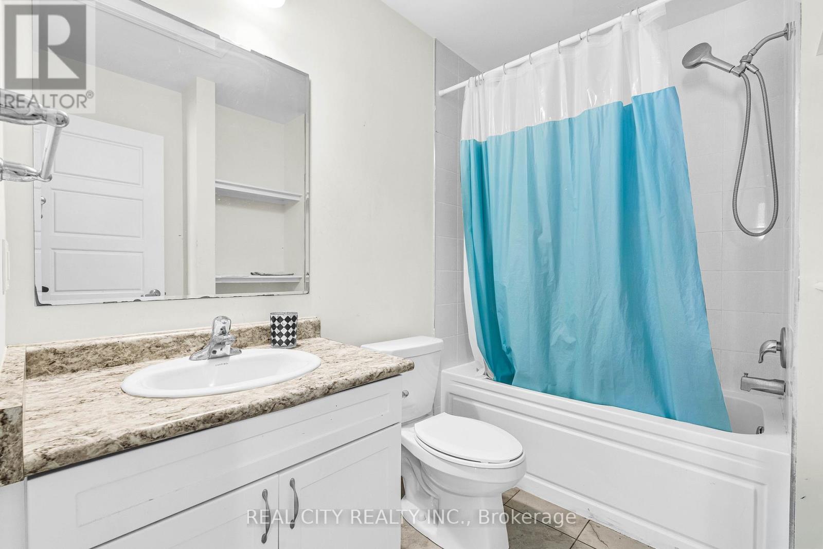 48 - 143 Ridge Road, Cambridge, ON - Indoor Photo Showing Bathroom