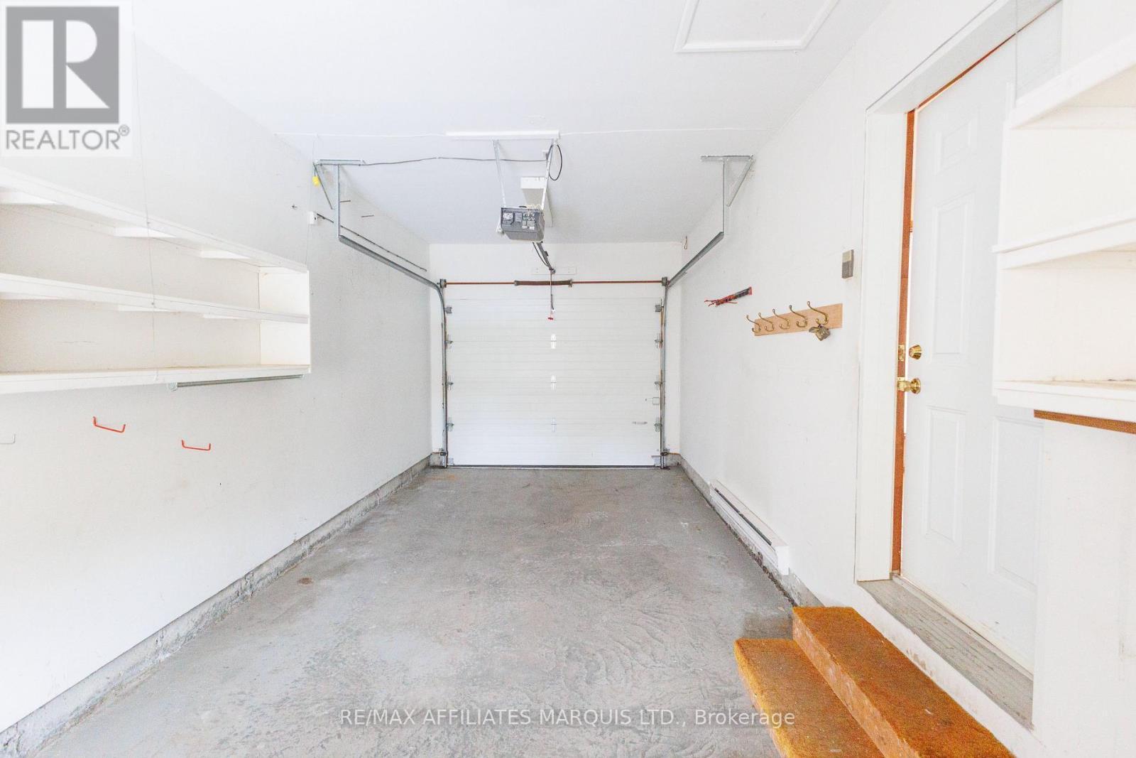 264 Ivan Crescent, Cornwall, ON - Indoor Photo Showing Garage