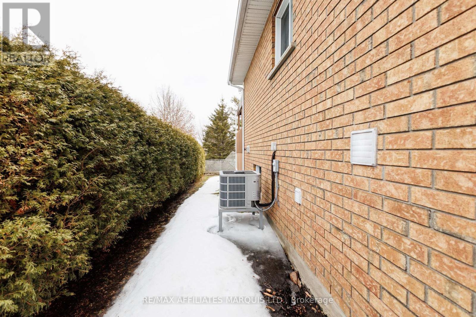 264 Ivan Crescent, Cornwall, ON - Outdoor