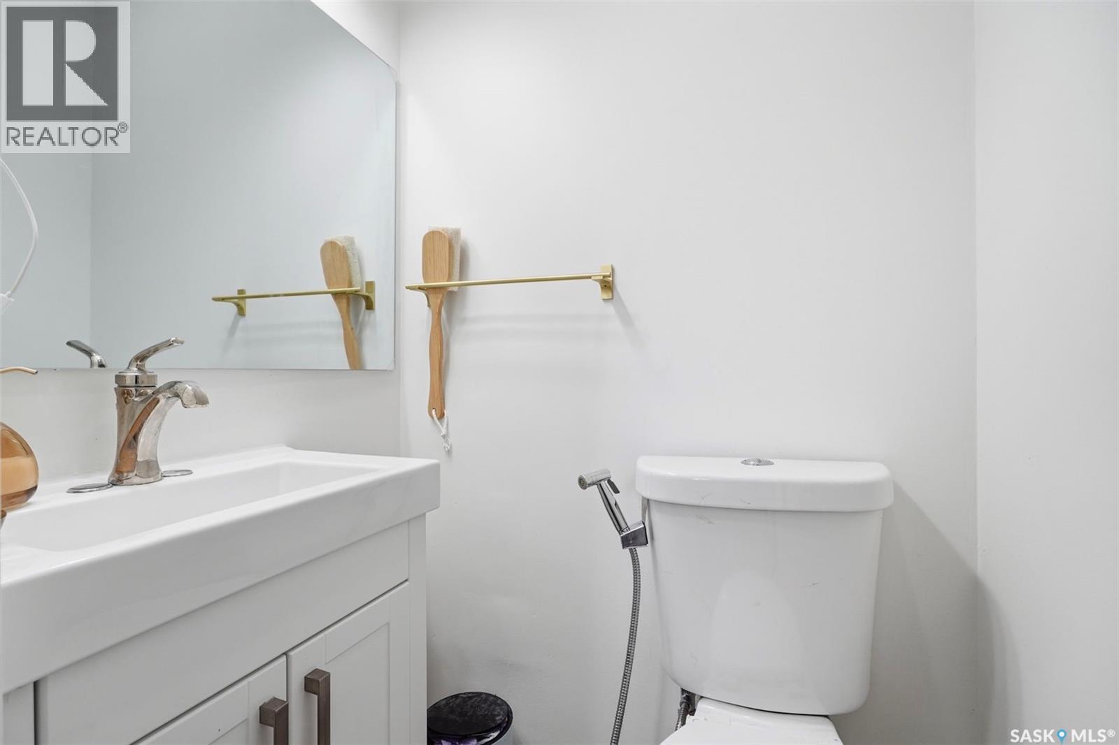 1608 Vickies Avenue, Saskatoon, SK - Indoor Photo Showing Bathroom