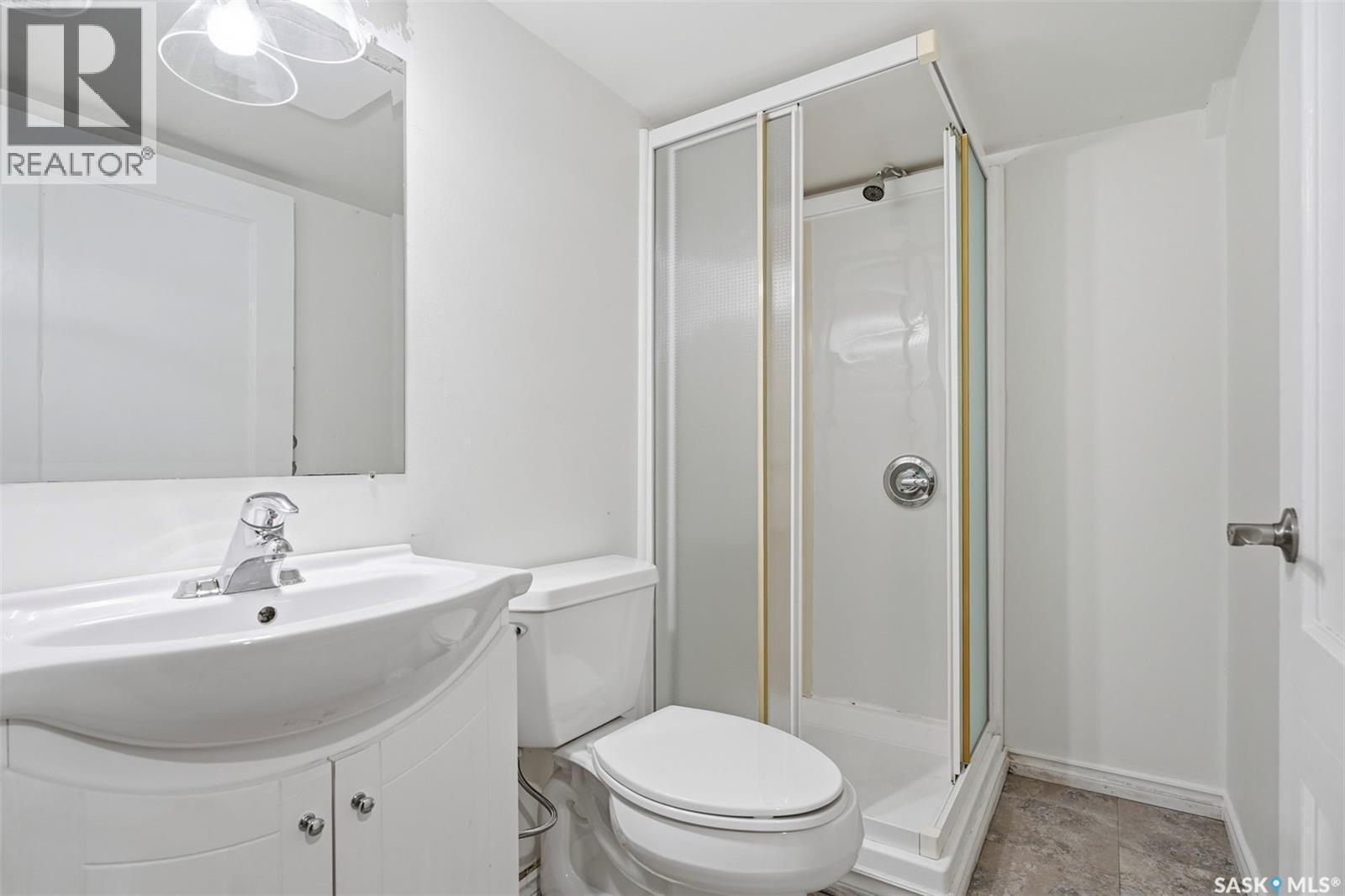 1608 Vickies Avenue, Saskatoon, SK - Indoor Photo Showing Bathroom