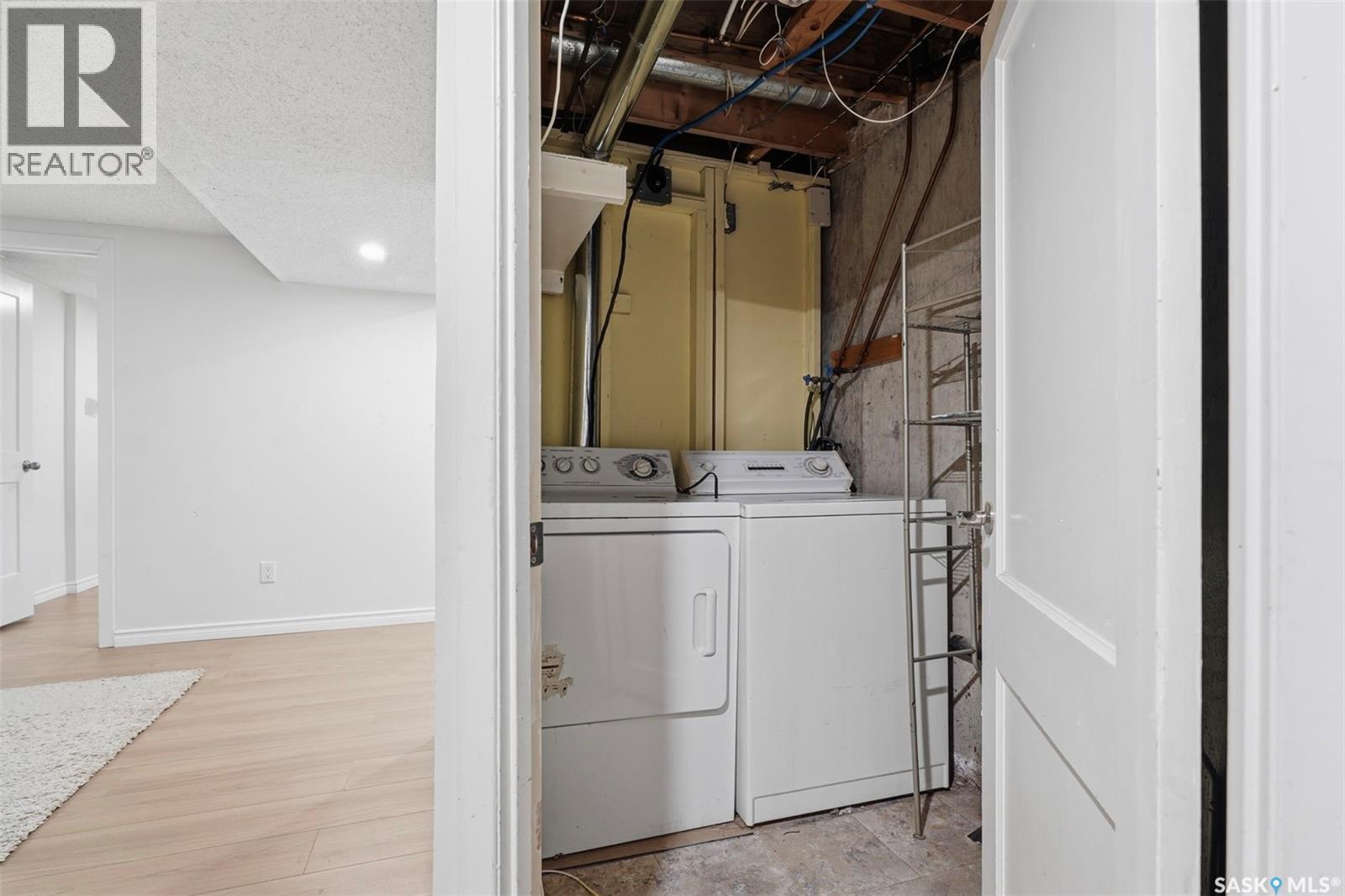1608 Vickies Avenue, Saskatoon, SK - Indoor Photo Showing Laundry Room