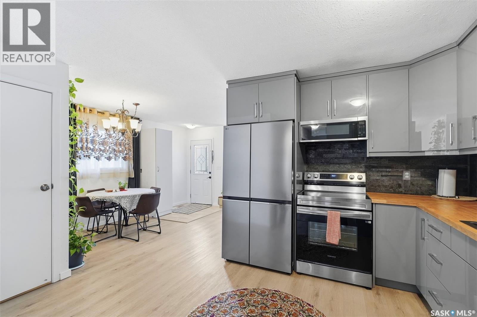 1608 Vickies Avenue, Saskatoon, SK - Indoor Photo Showing Kitchen