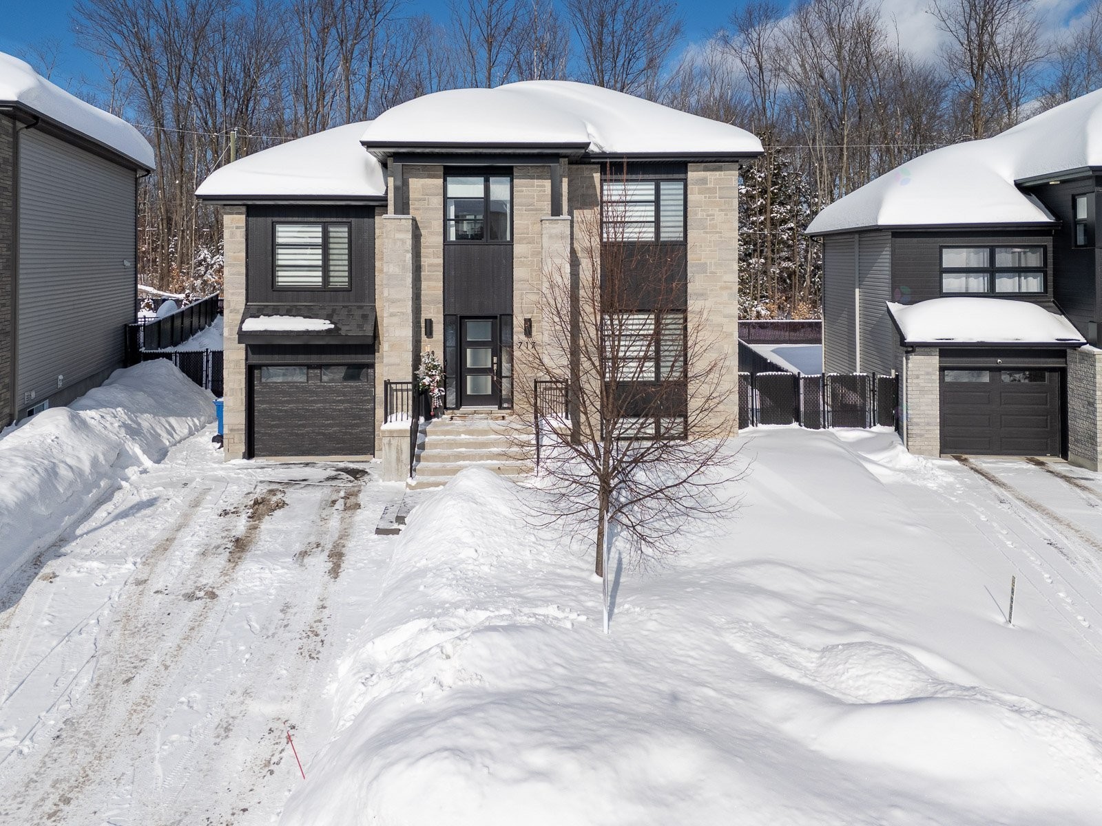 Façade - 717 Rue De Chenonceau, Saint-Jérôme, QC - Outdoor